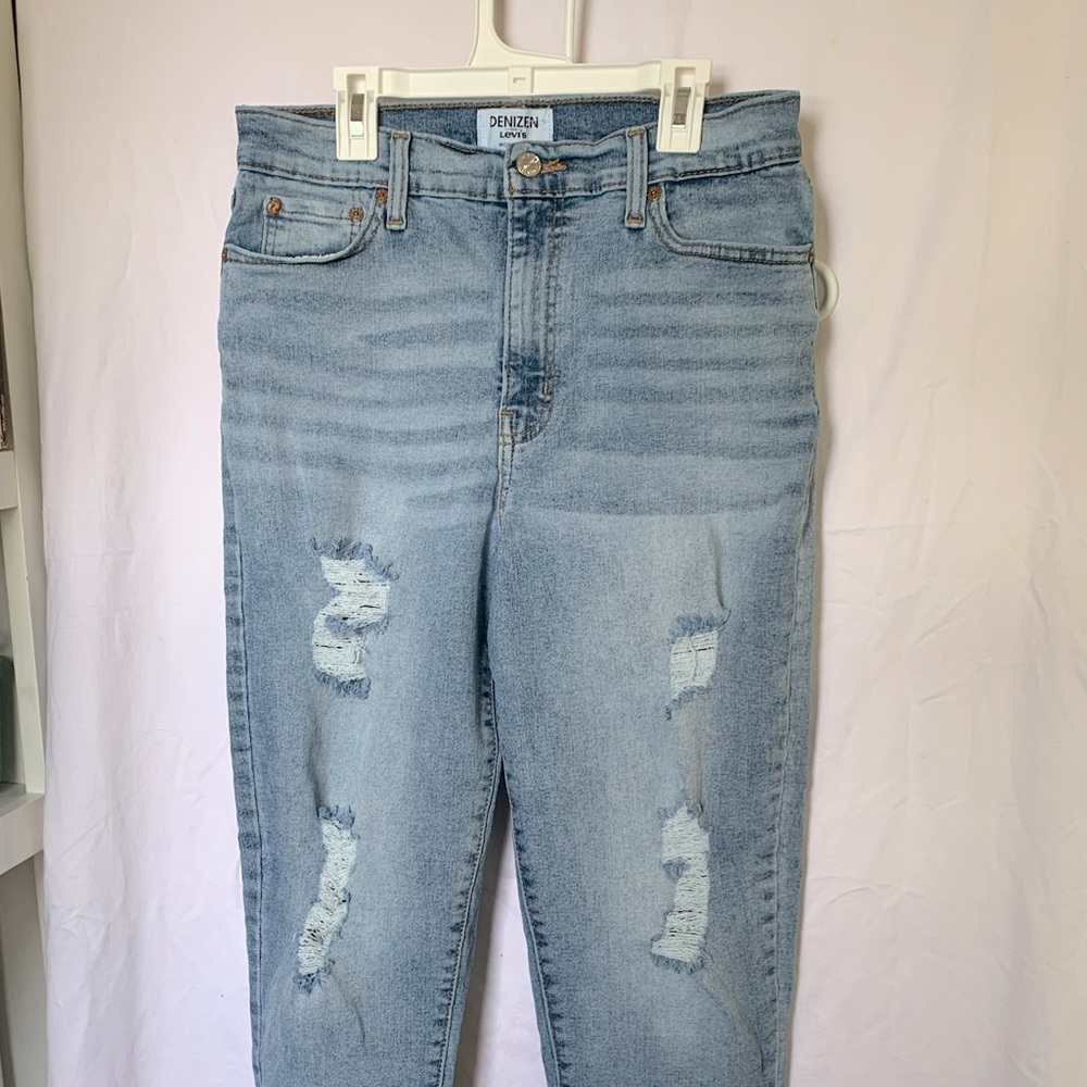 Levi’s Mom Jeans